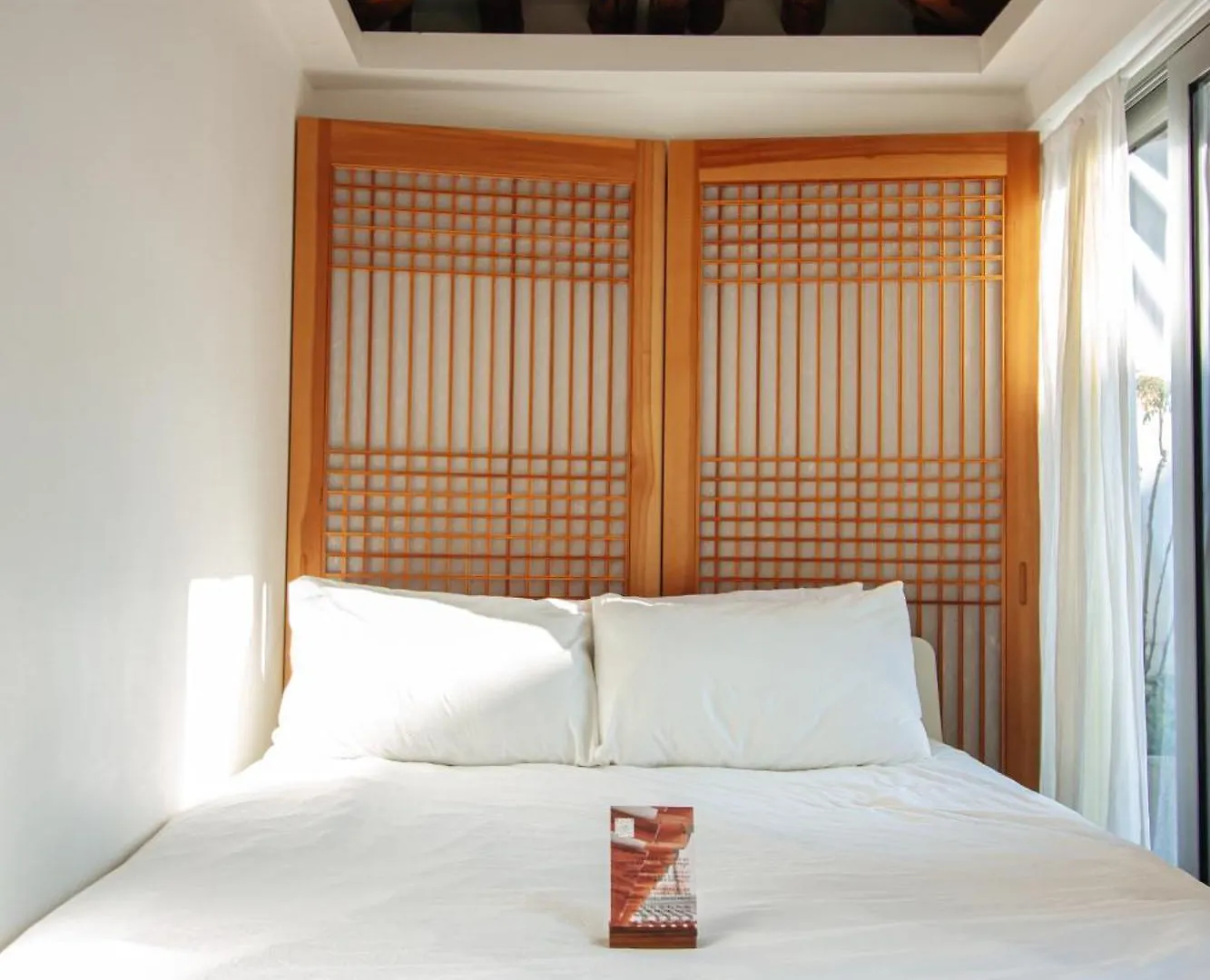 Cheongryang-Anchae 2Br 2Ba Hanok Spa Free Parking 首爾 0*,  韩国